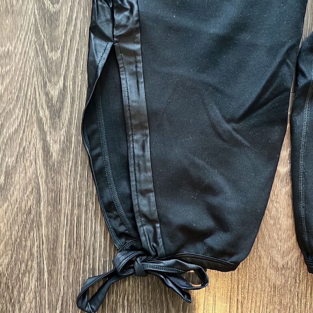 Fabletics Pants Size Large - Picture 2 of 7